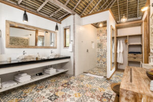 Bocas del Toro Escape - "Over Water Pool Villa"